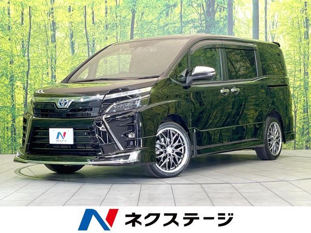 TOYOTA / VOXY HYBRID