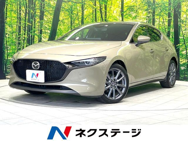 Japanese used car Ref# 1594309 MAZDA / MAZDA3 FASTBACK