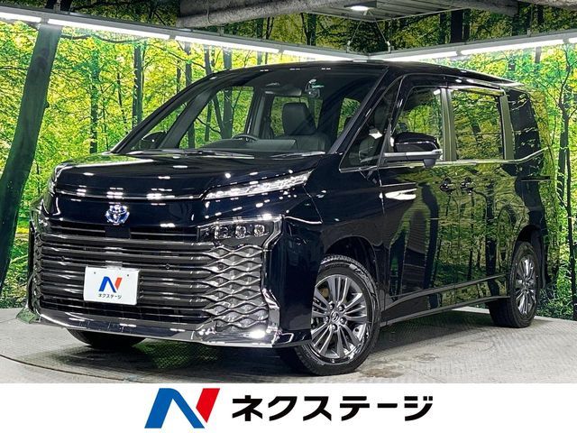 TOYOTA / VOXY HYBRID 4WD