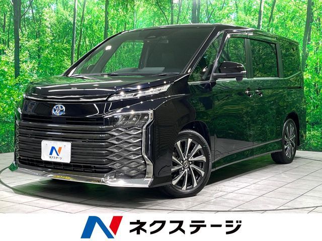 TOYOTA / VOXY HYBRID