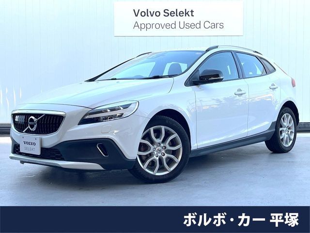 Japanese used car Ref# 1594607 VOLVO / VOLVO V40 CROSS COUNTRY