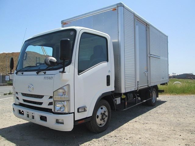 Japanese used car Ref# 1594881 MAZDA / TITAN