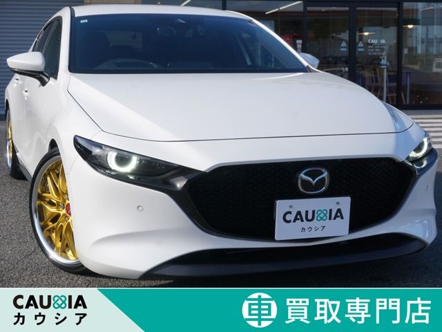 Japanese used car Ref# 1594935 MAZDA / MAZDA3 FASTBACK