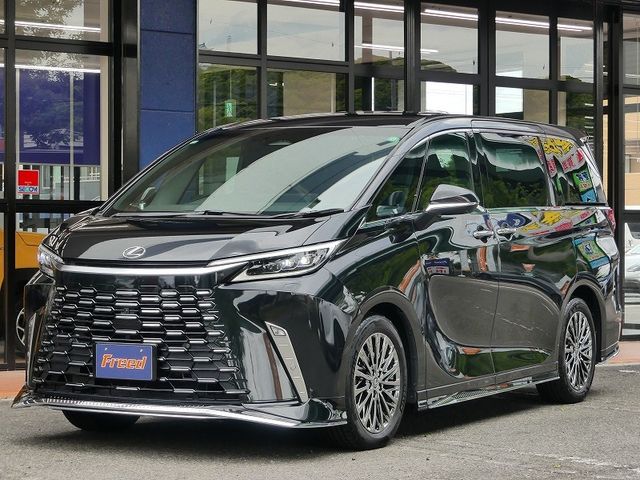 TOYOTA / ﾚｸｻｽ LM500h