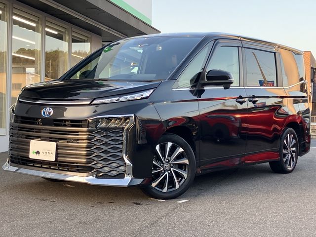 TOYOTA / VOXY HYBRID