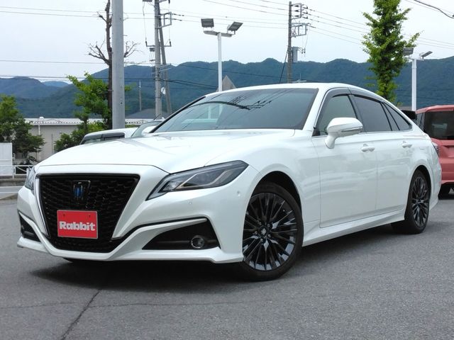 TOYOTA / CROWN sedan hybrid
