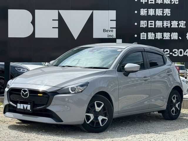 Japanese used car Ref# 1595334 MAZDA / MAZDA2