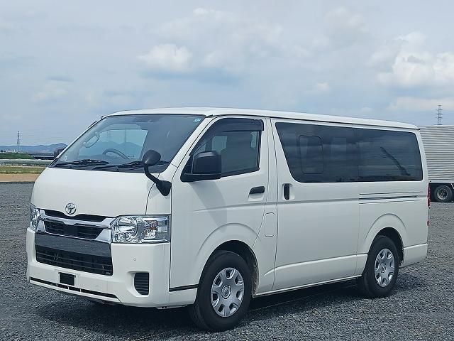 Japanese used car Ref# 1595784  / 