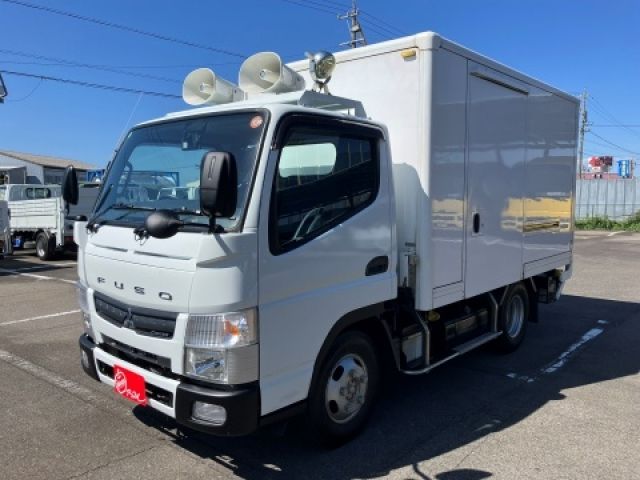 Japanese used car Ref# 1596199 MITSUBISHI / CANTER