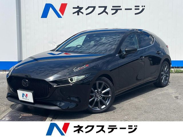 Japanese used car Ref# 1596311 MAZDA / MAZDA3 FASTBACK