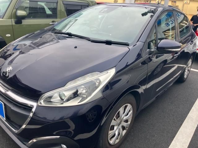 PEUGEOT / PEUGEOT 208