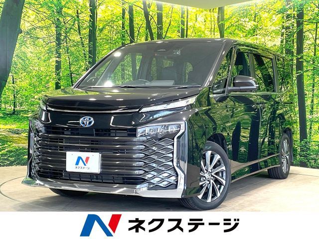 TOYOTA / VOXY HYBRID