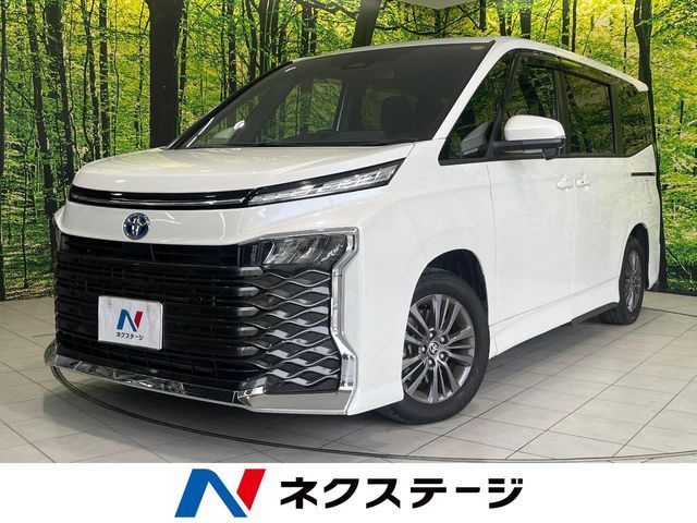 TOYOTA / VOXY HYBRID