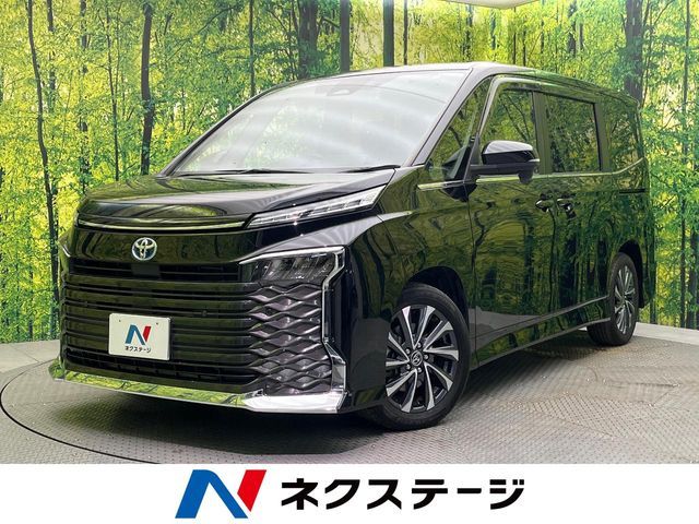 TOYOTA / VOXY HYBRID