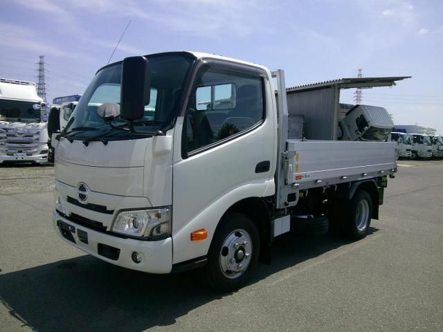 Japanese used car Ref# 1597706 HINO / DUTRO