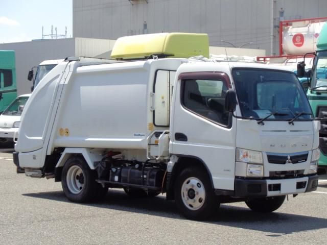 Japanese used car Ref# 1597707 MITSUBISHI / CANTER