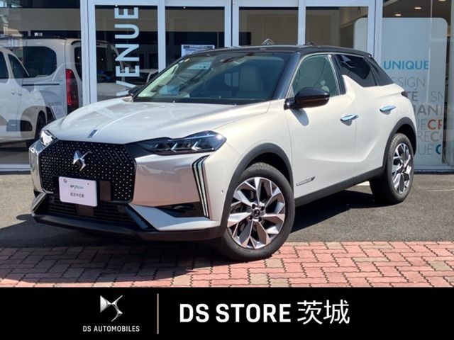 Japanese used car Ref# 1597715 CITROEN / CITROEN DS3 5DOOR SUV