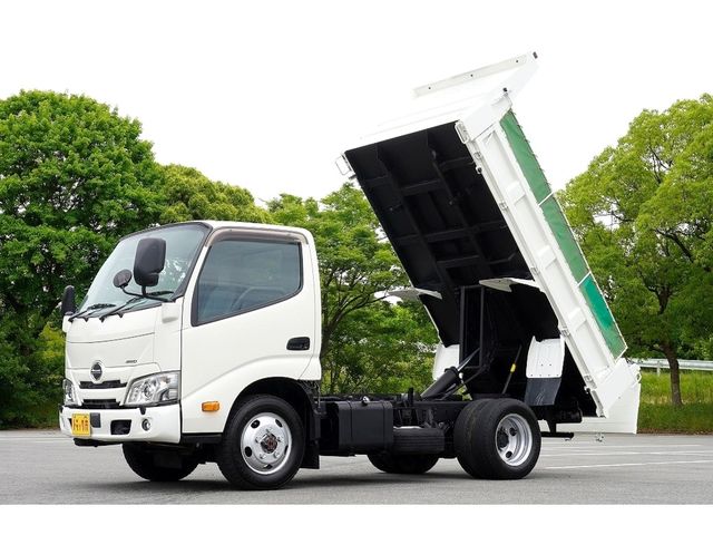 Japanese used car Ref# 1598067 HINO / DUTRO