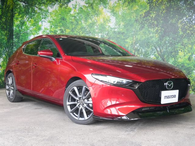 Japanese used car Ref# 1598117 MAZDA / MAZDA3 FASTBACK
