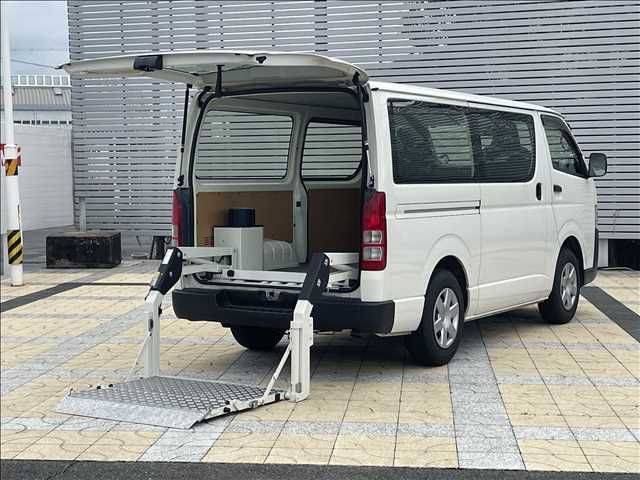 TOYOTA / HIACE van 2WD