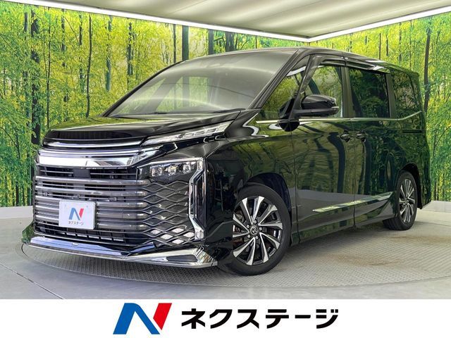 TOYOTA / VOXY HYBRID