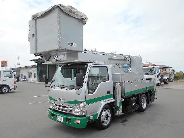 ISUZU / ELF