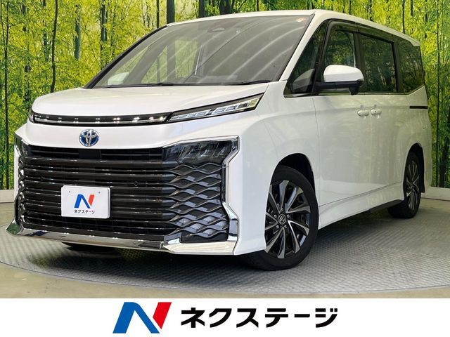 TOYOTA / VOXY HYBRID