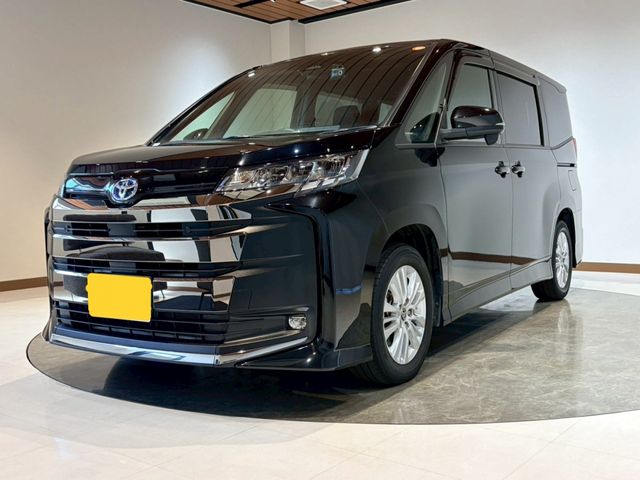TOYOTA / NOAH HYBRID