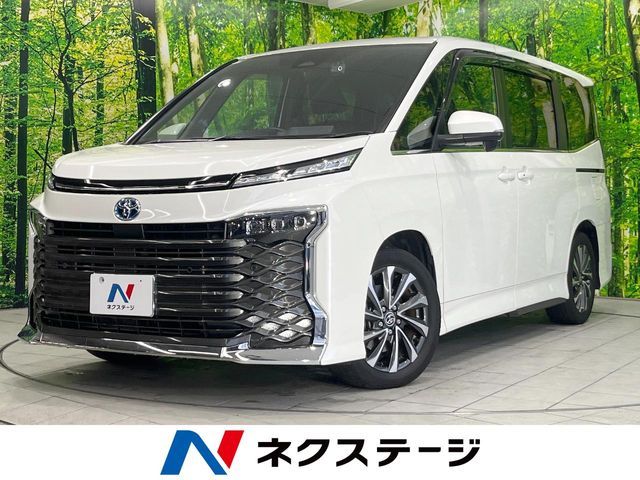 TOYOTA / VOXY HYBRID