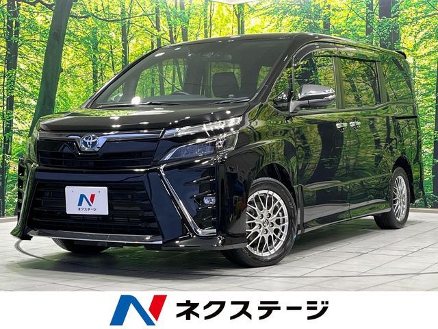 TOYOTA / VOXY HYBRID