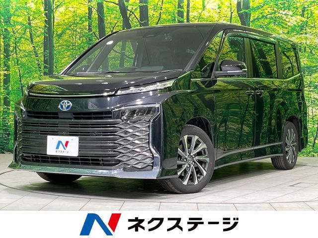 TOYOTA / VOXY HYBRID