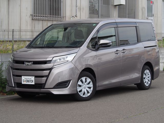 TOYOTA / NOAH