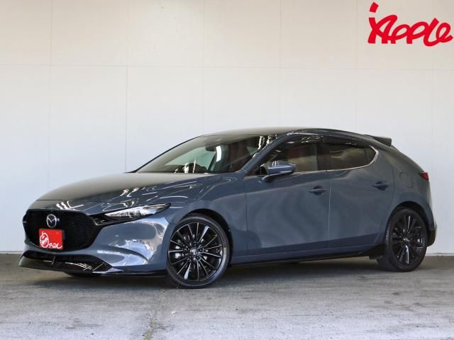 Japanese used car Ref# 1599840 MAZDA / MAZDA3 FASTBACK