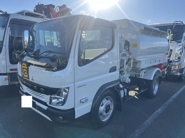 Japanese used car Ref# 1600383 MITSUBISHI / CANTER
