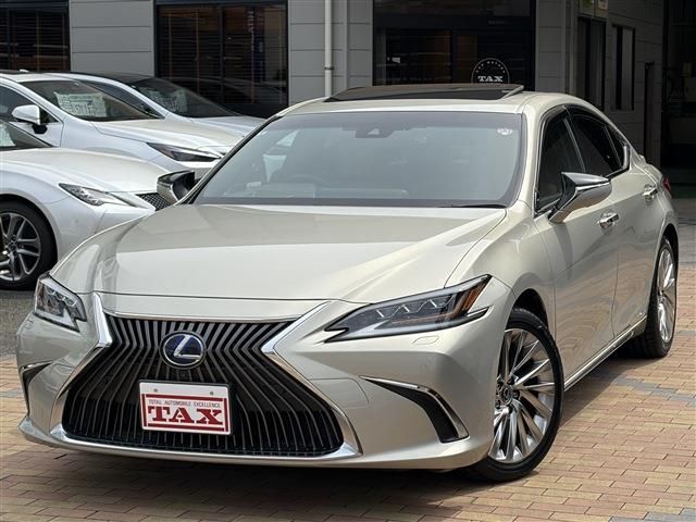 Japanese used car Ref# 1600587 TOYOTA / LEXUS ES300h