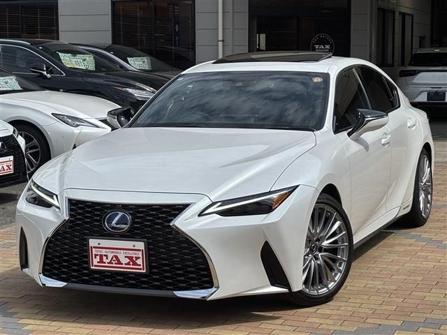 Japanese used car Ref# 1600813 TOYOTA / LEXUS IS300h