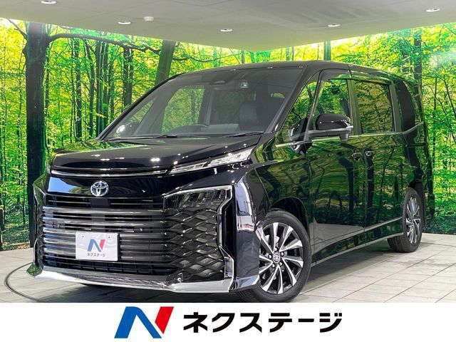 TOYOTA / VOXY HYBRID
