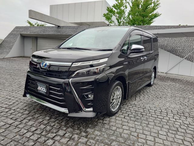 Japanese used car Ref# 1601574 TOYOTA / VOXY HYBRID