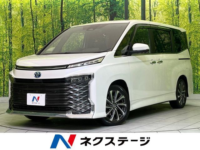 TOYOTA / VOXY HYBRID