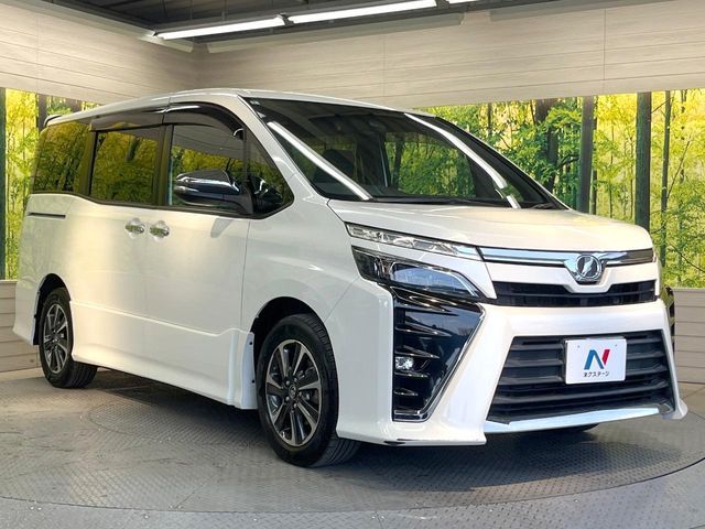 TOYOTA / VOXY