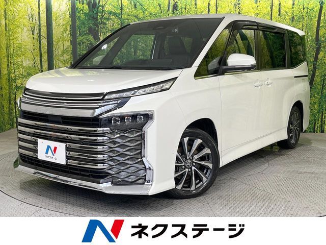 TOYOTA / VOXY HYBRID