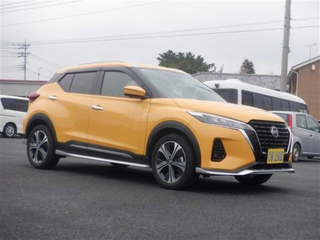 NISSAN / KICKS