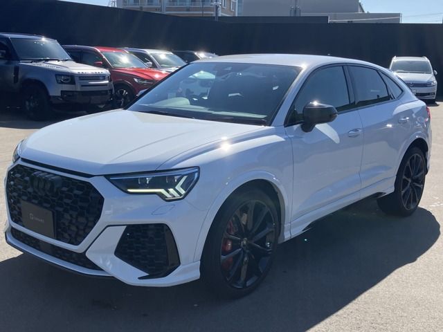 AUDI / AUDI RS Q3 SPORTBACK