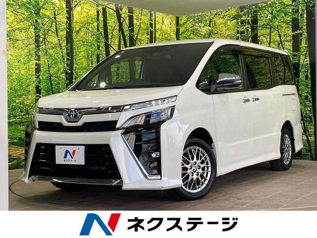 TOYOTA / VOXY HYBRID