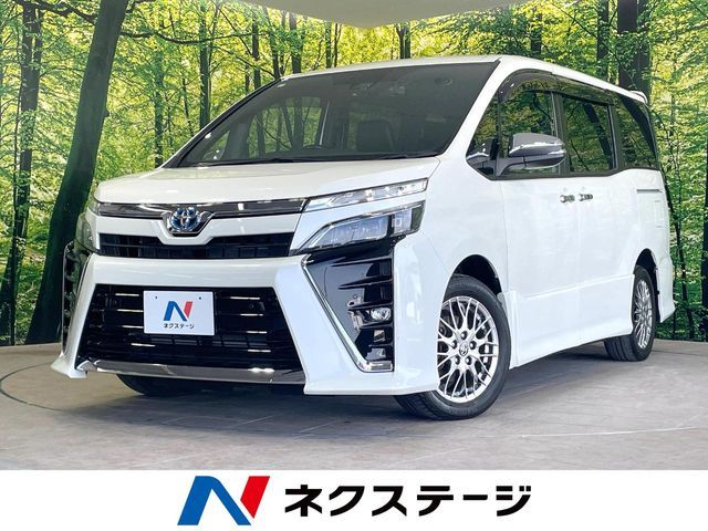 TOYOTA / VOXY HYBRID