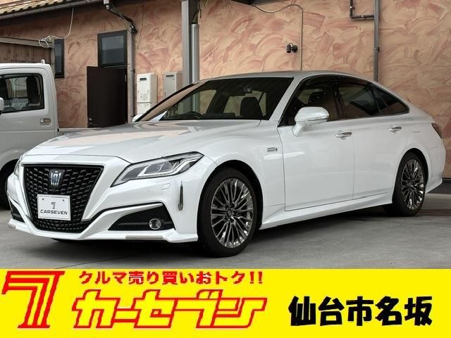 TOYOTA / CROWN sedan hybrid