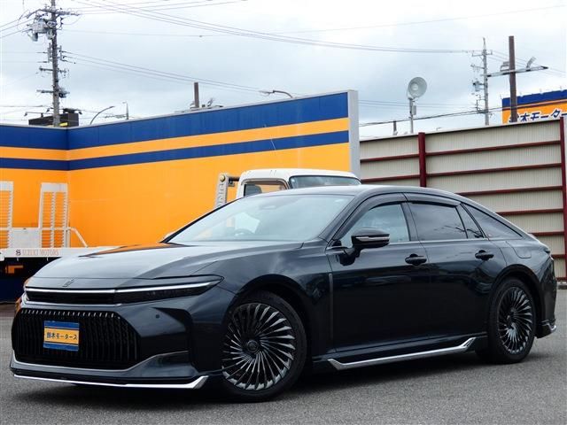 TOYOTA / CROWN sedan hybrid