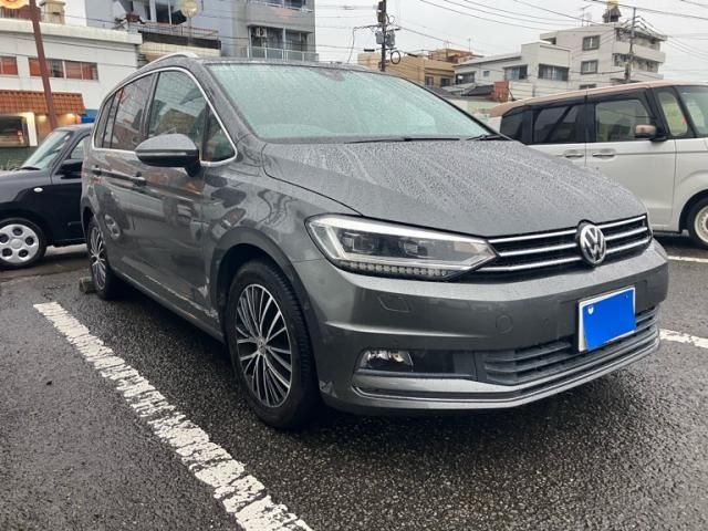 VOLKSWAGEN / VOLKSWAGEN GOLF TOURAN