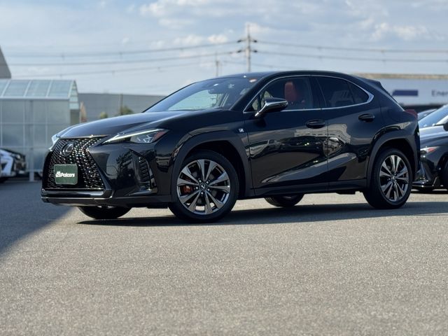 TOYOTA / LEXUS UX200