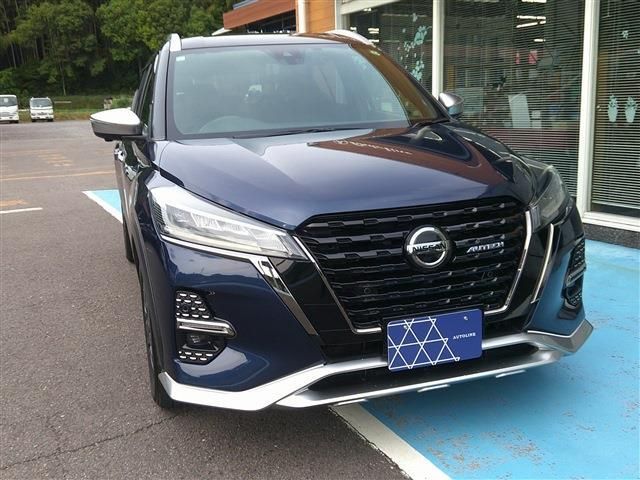 NISSAN / KICKS